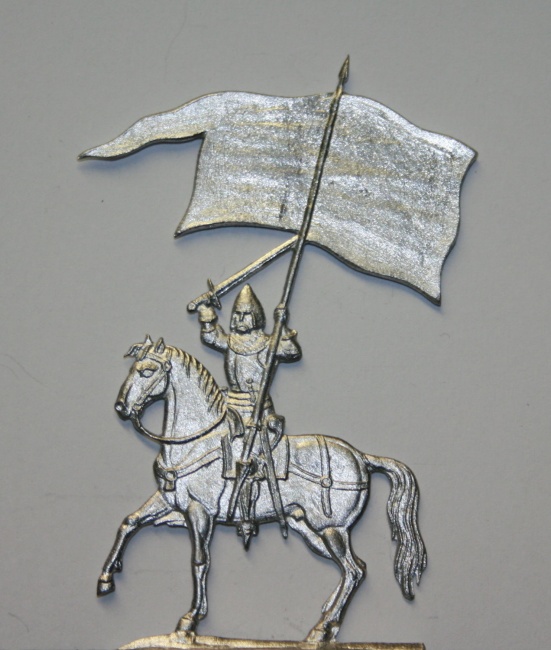 Ordenritter oder Gastritter zu Pferd, Banner mit Schwert verteidigend - Kombinationsfigur