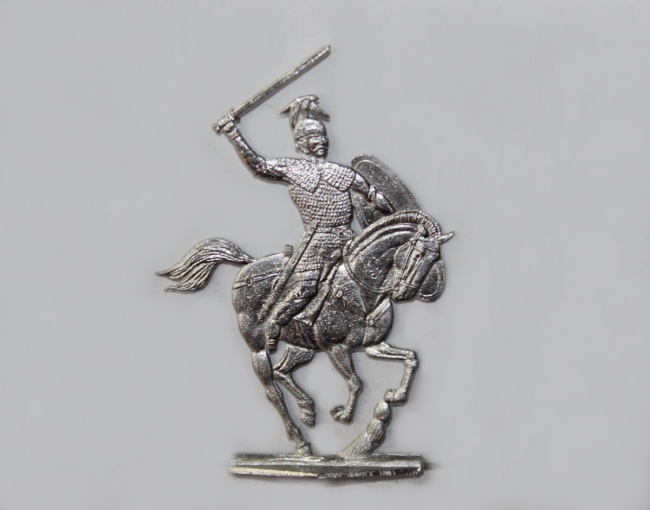 Kelten Krieger zu Pferd angreifend