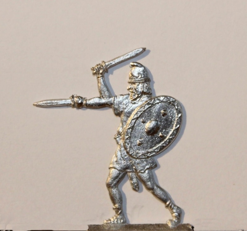 Karthager mit Gladius und Schild kämpfend