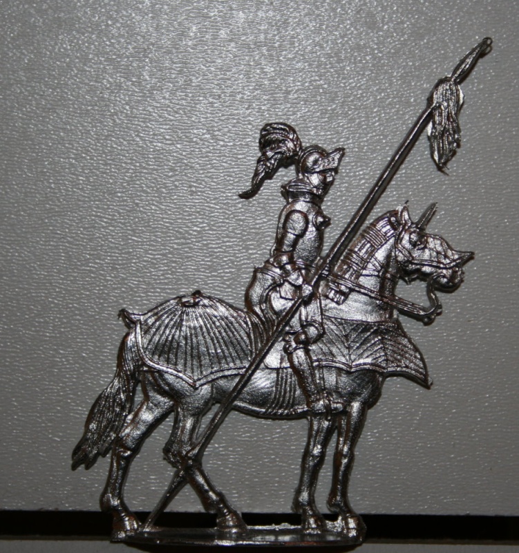 Ritter/Reisiger zu Pferd mit Lanze