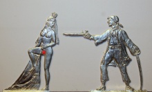 Pirat mit Pistole Frau bedrohend 54mm